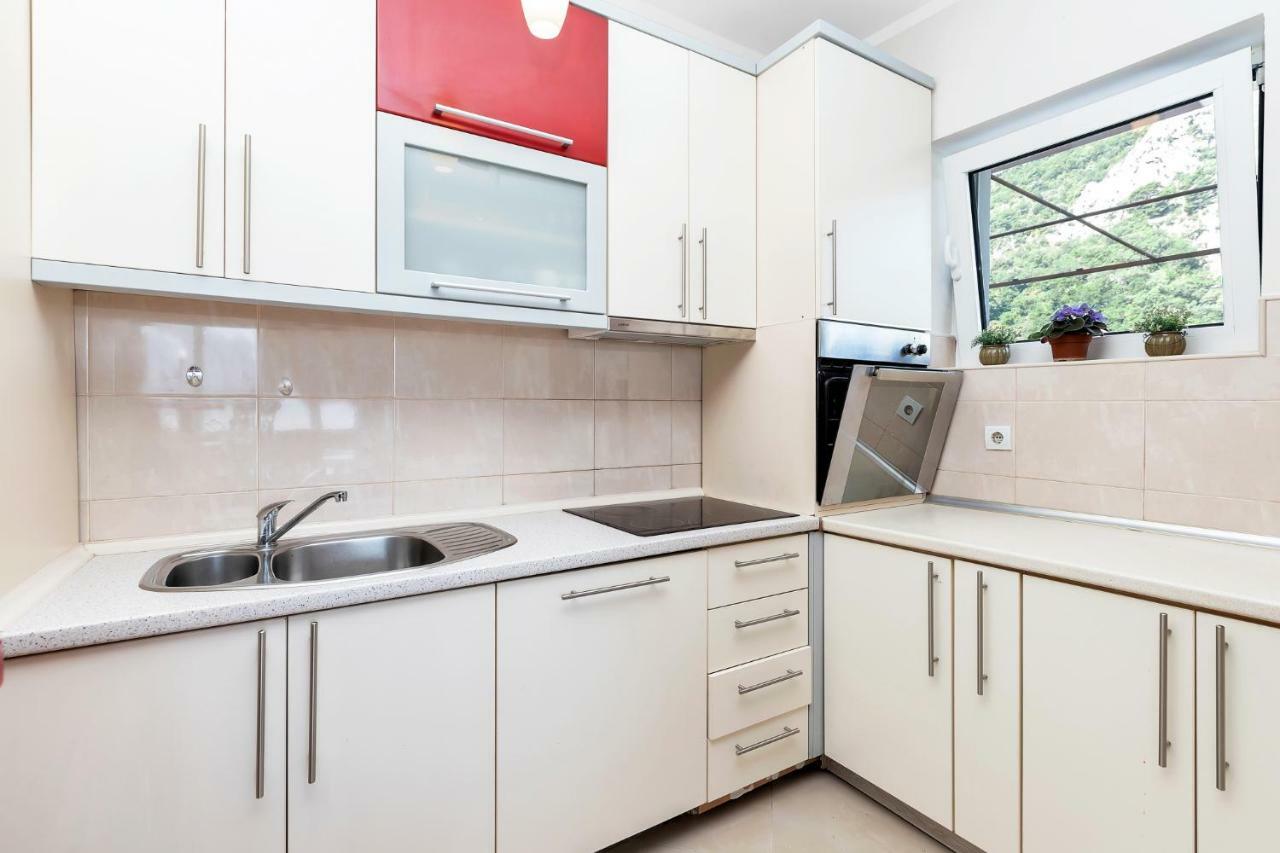 Apartments Vidikovac Inn Kotor Bagian luar foto